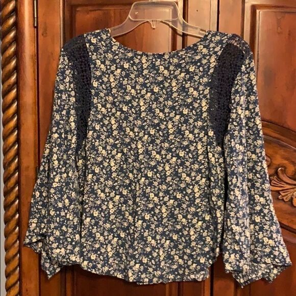 Easley flower print cotton blouse- size S - Picture 3 of 6